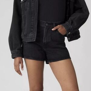 NWT Levi's 80s Mom Women's Shorts - Black